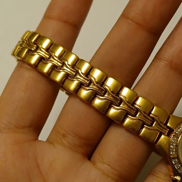 Vintage Elgin II Women's Gold Tone MOP Dial Rhinestone Bezel Quartz Watch - Picture 9 of 13